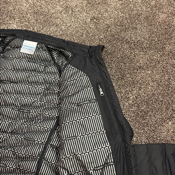 Women’s Columbia Jacket - Picture 10 of 10